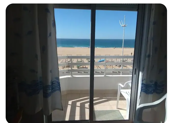 Apartamento A Frente Do Mar Com Vista